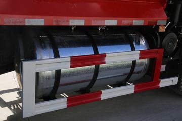 �������ó� ���VR 180���� 4X2 4����ж��(����)ͼƬ