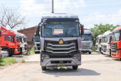 中国重汽 HOWO MAX 290马力 4X2 9.55米冷藏车(ZZ5187XLCN711KF1) 中国重汽 HOWO MAX 290马力 4X2 9.55米冷藏车(ZZ5187XLCN711KF1)