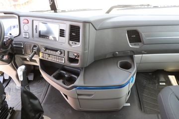 �й����� HOWO MAX 290���� 4X2 9.55����س�(ZZ5187XLCN711KF1)ͼƬ