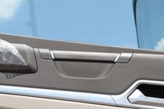 中国重汽 HOWO MAX 290马力 4X2 9.55米冷藏车(ZZ5187XLCN711KF1) 中国重汽 HOWO MAX 290马力 4X2 9.55米冷藏车(ZZ5187XLCN711KF1)