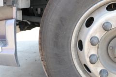 中国重汽 HOWO MAX 290马力 4X2 9.55米冷藏车(ZZ5187XLCN711KF1) 中国重汽 HOWO MAX 290马力 4X2 9.55米冷藏车(ZZ5187XLCN711KF1)