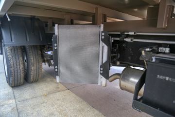 Զ�� V5M ���ʰ� 3.7�׵��ż״���դʽС��ͼƬ