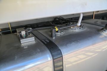 Զ�� V5M ���ʰ� 3.7�׵��ż״���դʽС��ͼƬ