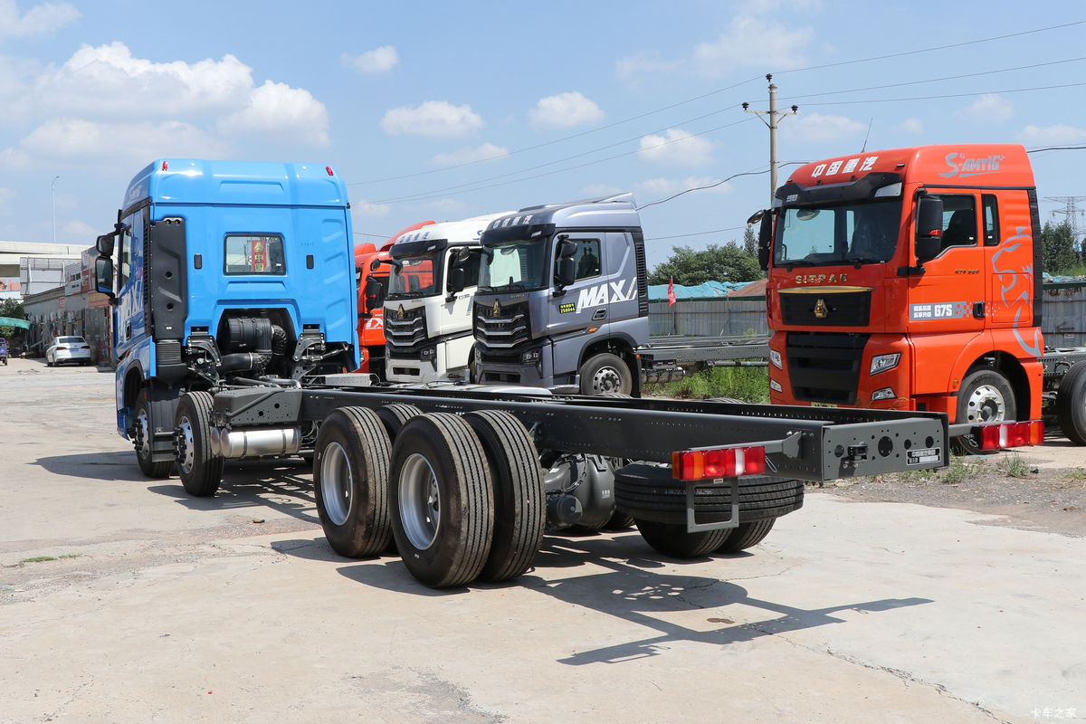 й HOWO MAX 540 8X4 9.6AMTԶػ(ZZ1317V446KF1)                                                