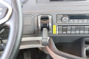 �й����� HOWO MAX 540���� 8X4 9.6��AMT�Զ��������ػ���(ZZ1317V446KF1)ͼƬ