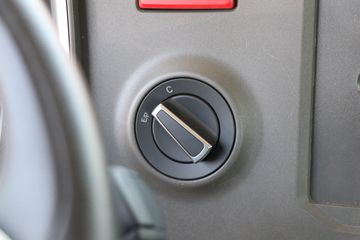 �й����� HOWO MAX 540���� 8X4 9.6��AMT�Զ��������ػ���(ZZ1317V446KF1)ͼƬ