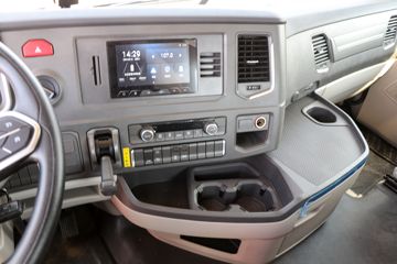 �й����� HOWO MAX 540���� 8X4 9.6��AMT�Զ��������ػ���(ZZ1317V446KF1)ͼƬ