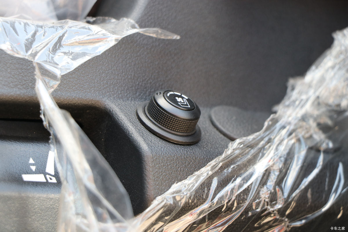 �й����� HOWO MAX 540���� 8X4 9.6��AMT�Զ��������ػ�����ʻ��                                               