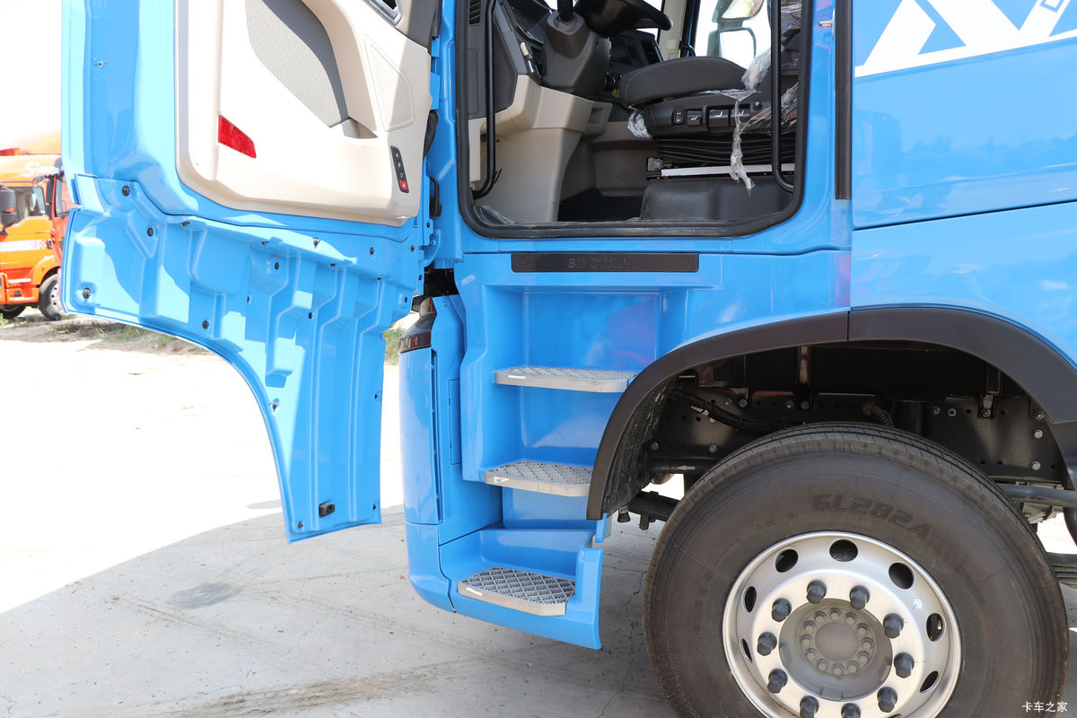 �й����� HOWO MAX 540���� 8X4 9.6��AMT�Զ��������ػ�����ʻ��                                               