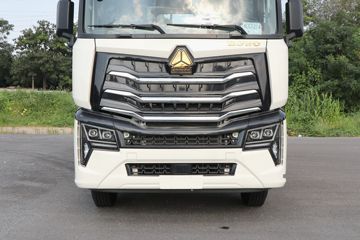 �й����� HOWO MAX 540���� 8X4 AMT�Զ����ʻ�ˮ��Ʒ���䳵(����������)(ZXD5310TSCZQHW1)ͼƬ