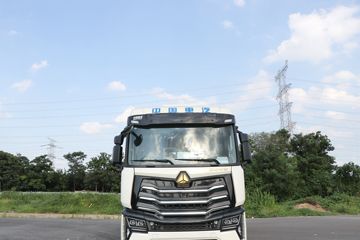 �й����� HOWO MAX 540���� 8X4 AMT�Զ����ʻ�ˮ��Ʒ���䳵(����������)(ZXD5310TSCZQHW1)ͼƬ