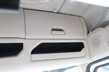 �й����� HOWO MAX 540���� 8X4 AMT�Զ����ʻ�ˮ��Ʒ���䳵(����������)(ZXD5310TSCZQHW1)ͼƬ