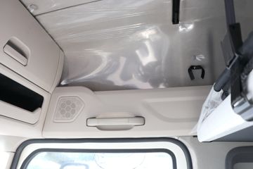 �й����� HOWO MAX 540���� 8X4 AMT�Զ����ʻ�ˮ��Ʒ���䳵(����������)(ZXD5310TSCZQHW1)ͼƬ