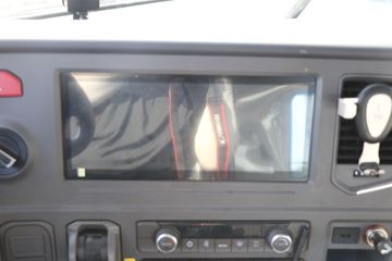 �й����� HOWO MAX 540���� 8X4 AMT�Զ����ʻ�ˮ��Ʒ���䳵(����������)(ZXD5310TSCZQHW1)ͼƬ