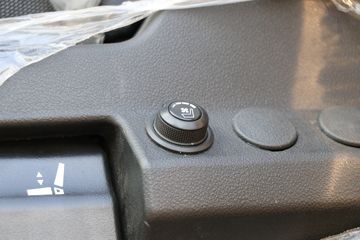 �й����� HOWO MAX 540���� 8X4 AMT�Զ����ʻ�ˮ��Ʒ���䳵(����������)(ZXD5310TSCZQHW1)ͼƬ