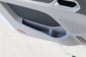 �й����� HOWO MAX 540���� 8X4 AMT�Զ����ʻ�ˮ��Ʒ���䳵(����������)(ZXD5310TSCZQHW1)ͼƬ