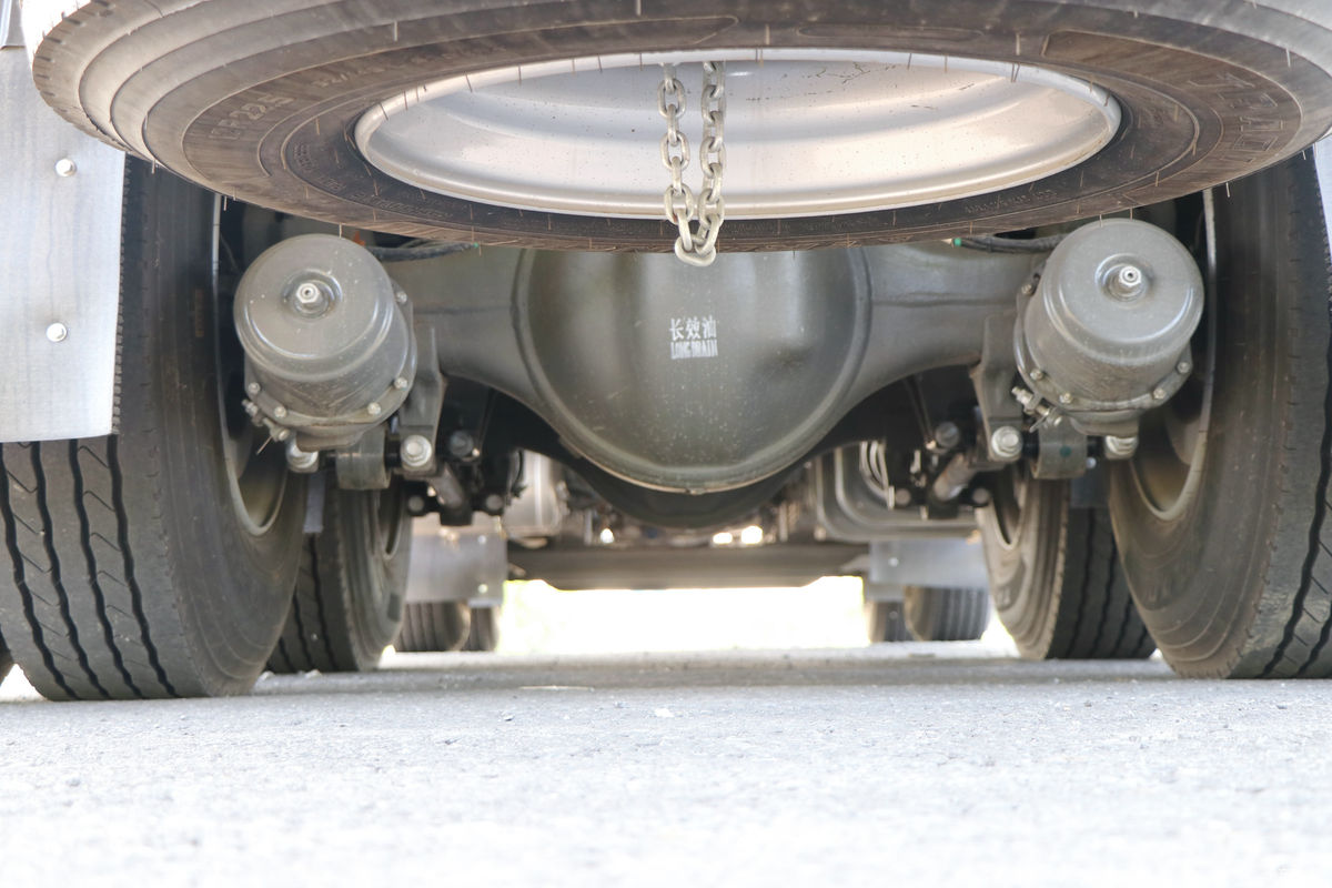 �й����� HOWO MAX 540���� 8X4 AMT�Զ����ʻ�ˮ��Ʒ���䳵(����������)����                                                