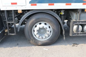 �й����� HOWO MAX 540���� 8X4 AMT�Զ����ʻ�ˮ��Ʒ���䳵(����������)(ZXD5310TSCZQHW1)ͼƬ