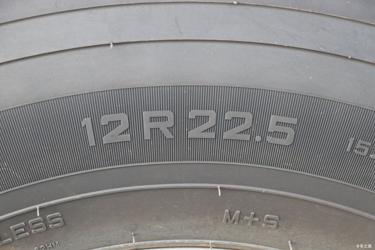 �й����� HOWO MAX 540���� 8X4 AMT�Զ����ʻ�ˮ��Ʒ���䳵(����������)����                                                