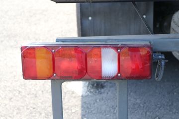 �й����� HOWO MAX 540���� 8X4 AMT�Զ����ʻ�ˮ��Ʒ���䳵(����������)(ZXD5310TSCZQHW1)ͼƬ