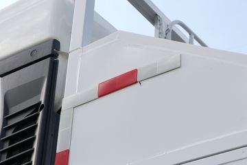 �й����� HOWO MAX 540���� 8X4 AMT�Զ����ʻ�ˮ��Ʒ���䳵(����������)(ZXD5310TSCZQHW1)ͼƬ