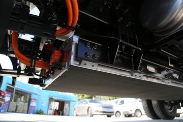 Զ������H8E ���˰� ��ɲ 4.1�׵��Ŵ��綯��դʽ�Ῠ ����ʱ��100.46kWhͼƬ