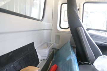 ���� ŷ����X 122���� 3.83���Ű��դʽ�Ῠ(��ɲ)ͼƬ