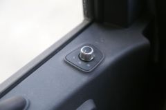 福田 欧马可X 122马力 3.83米排半仓栅式轻卡(气刹)(BJ5044CCY-4A)