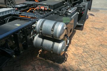 ���桤��EH Pro ��ɲ 4.18�׵��Ŵ��綯��դʽ�Ῠ ����131.98kWhͼƬ