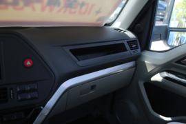 蓝擎·悦ER&nbsp;电动载货车内饰图片