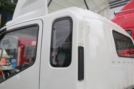 骏铃S9&nbsp;载货车外观                                                图片