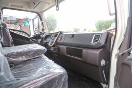 骏铃S9&nbsp;载货车驾驶室                                               图片