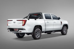 中国重汽 搏胜S6 2024款 商用型豪华版 2.0T柴油 190马力 手动两驱 长轴双排皮卡