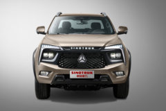 中国重汽 搏胜 2024款 乘用型悦享版 2.0T柴油 190马力 自动四驱 标轴双排皮卡