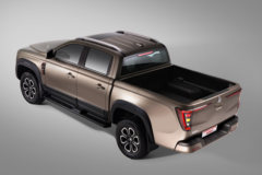 中国重汽 搏胜 2024款 乘用型悦享版 2.0T柴油 190马力 自动四驱 标轴双排皮卡