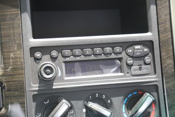 �����˶����� 2.5L���� 137���� ������6�� ��ɲ 4.18�׵��������ῨͼƬ