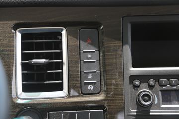 �����˶����� 2.5L���� 137���� ������6�� ��ɲ 4.18�׵��������ῨͼƬ