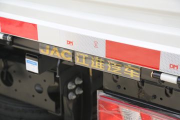 �����˶����� 2.5L���� 137���� ������6�� ��ɲ 4.18�׵��������ῨͼƬ