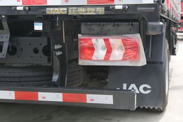 �����˶����� 2.5L���� 137���� ������6�� ��ɲ 4.18�׵��������ῨͼƬ