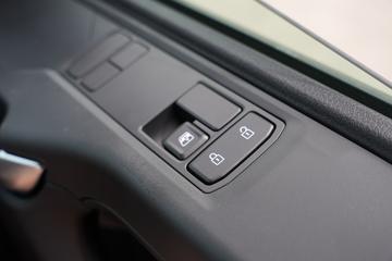 ˹������ ��Rϵ�� 500���� 6X2Rǣ����(�ͺ�R 500 6x2)ͼƬ