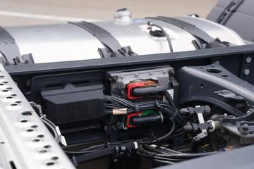 ˹������ ��Rϵ�� 500���� 6X2Rǣ����(�ͺ�R 500 6x2)ͼƬ