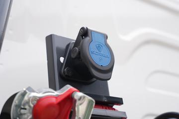 ˹������ ��Rϵ�� 500���� 6X2Rǣ����(�ͺ�R 500 6x2)ͼƬ