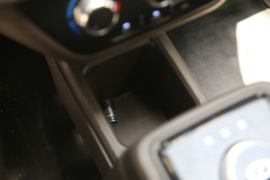 EC71&nbsp;电动冷藏车驾驶室图片