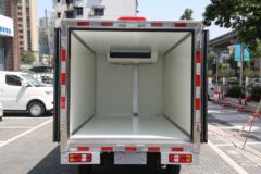 瑞驰EC71L 先锋型I 4X2 3.24米单排纯电动冷藏车50.38kWh