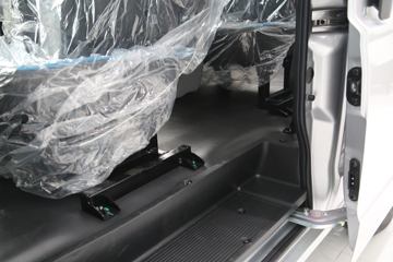 瑞驰 ES50 标准版-先锋型I 2.1T 6/7座 4.5米纯电动多用途乘用车38.64kWh图片
