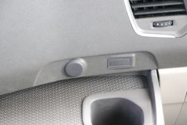 HOWO Max&nbsp;冷藏车驾驶室图片