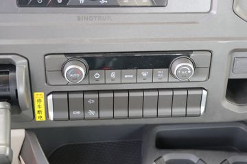 �й����� HOWO MAX 290���� 4X2 6.83��AMT�Զ�����س�ͼƬ