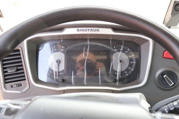 �й����� HOWO MAX 290���� 4X2 6.83��AMT�Զ�����س�ͼƬ