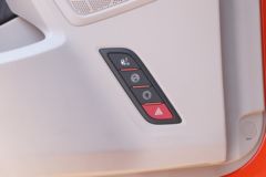 中国重汽 HOWO MAX 290马力 4X2 6.83米AMT自动档冷藏车 中国重汽 HOWO MAX 290马力 4X2 6.83米AMT自动档冷藏车