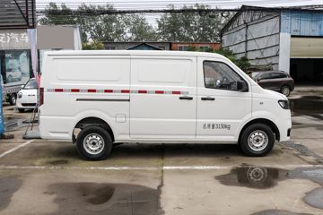 智菱EV6&nbsp;电动封闭厢货外观图片